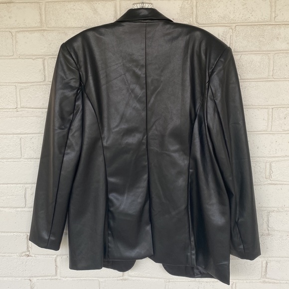 NWT Nasty Gal Faux Leather Oversized Suit Blazer 2 - Picture 5 of 8